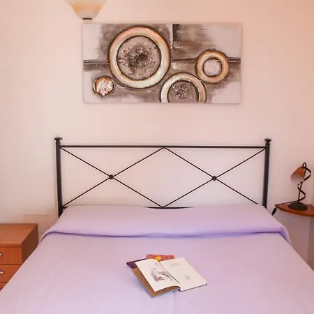 Apartment Toscana Tour - Cottage Elena With Private Fenced Garden, Terrace